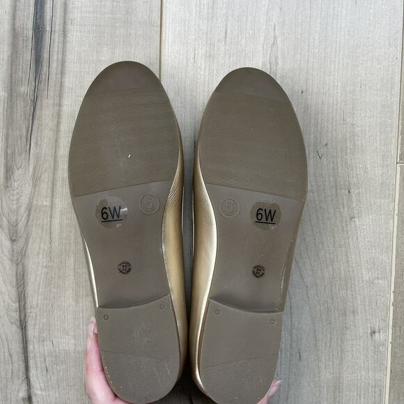 Liz Claiborne Gold Loafers New-No Box Size 6W Comfort Classy Preppy Stylish Fun - Picture 10 of 12